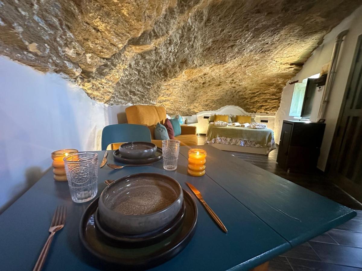 Tajito Romano Setenil De Las Bodegas Bagian luar foto